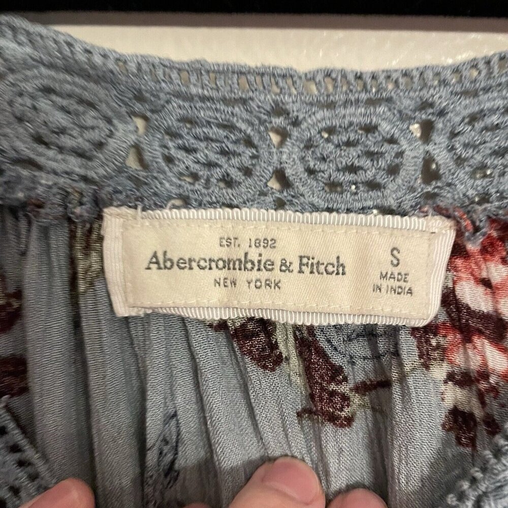 Abercrombie & Fitch Women S Blue Floral Long Sleeve Cold Shoulder Keyhole Blouse - Picture 8 of 10
